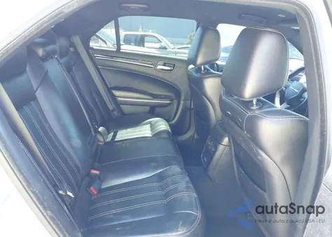 2021 Chrysler 300 300S z USA, uszkodzony, nr VIN 2C3CCABG2MH546101